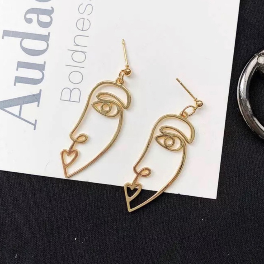 Abstract Kiss Face Gold Dangle Earrings - Picture 2 of 5
